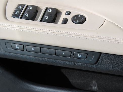 Used 2009 BMW 750Li 750Li image 32