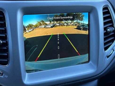 Used 2021 Jeep Compass Latitude w/ Sun and Sound Group image 20