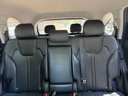 Used 2024 Kia Sorento S FWD image 39