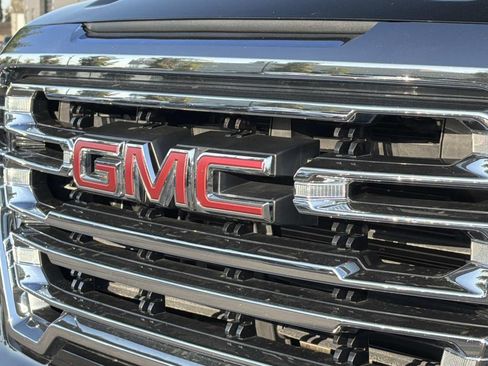 Used 2020 GMC Sierra 1500 SLT AWD/4WD image 24