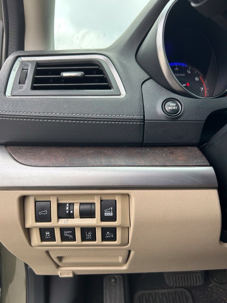 Used 2019 Subaru Outback 2.5i Limited AWD/4WD image 17