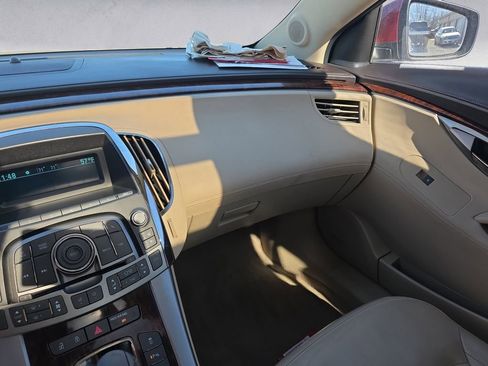 Used 2011 Buick LaCrosse CXS image 10