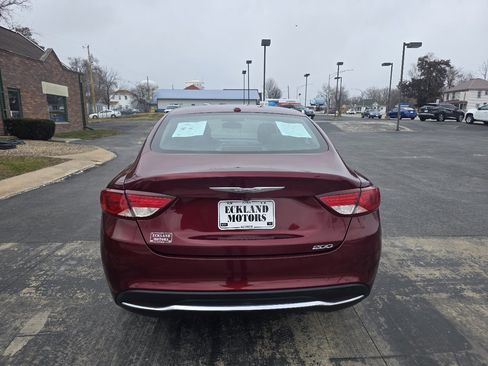 Used 2016 Chrysler 200 Limited w/ Convenience Group image 7