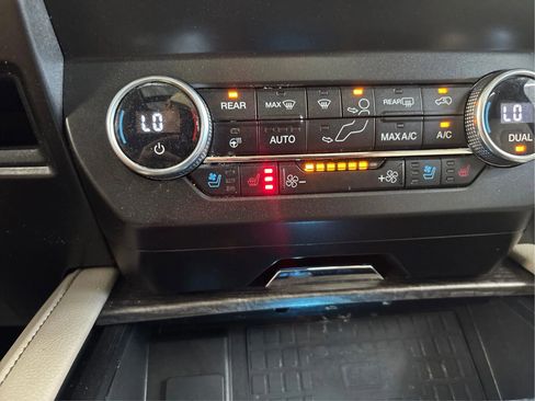 Used 2021 Ford Expedition Max Limited RWD image 46