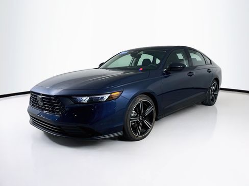Certified 2026 Honda Accord SE image 4