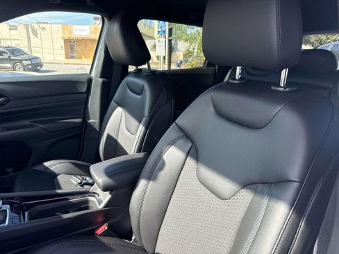 New 2026 Jeep Compass Latitude image 21