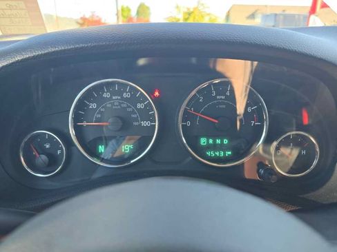 Used 2018 Jeep Wrangler Unlimited Sahara AWD/4WD image 20
