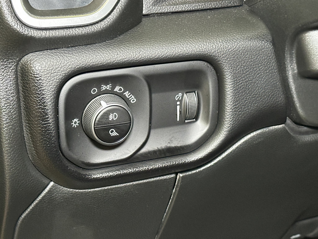 New 2026 RAM 3500 Big Horn AWD/4WD image 18