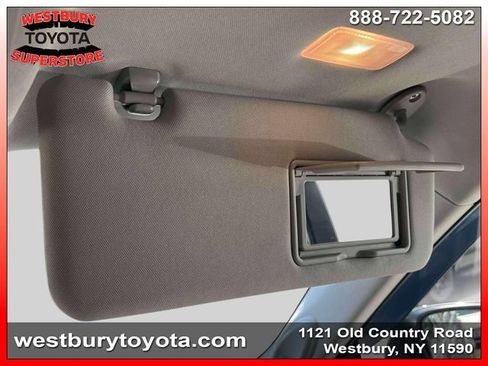 Used 2023 Toyota Highlander Limited AWD/4WD image 36