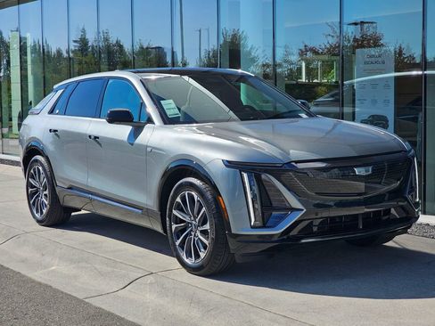 New 2026 Cadillac Lyriq Sport AWD/4WD image 7