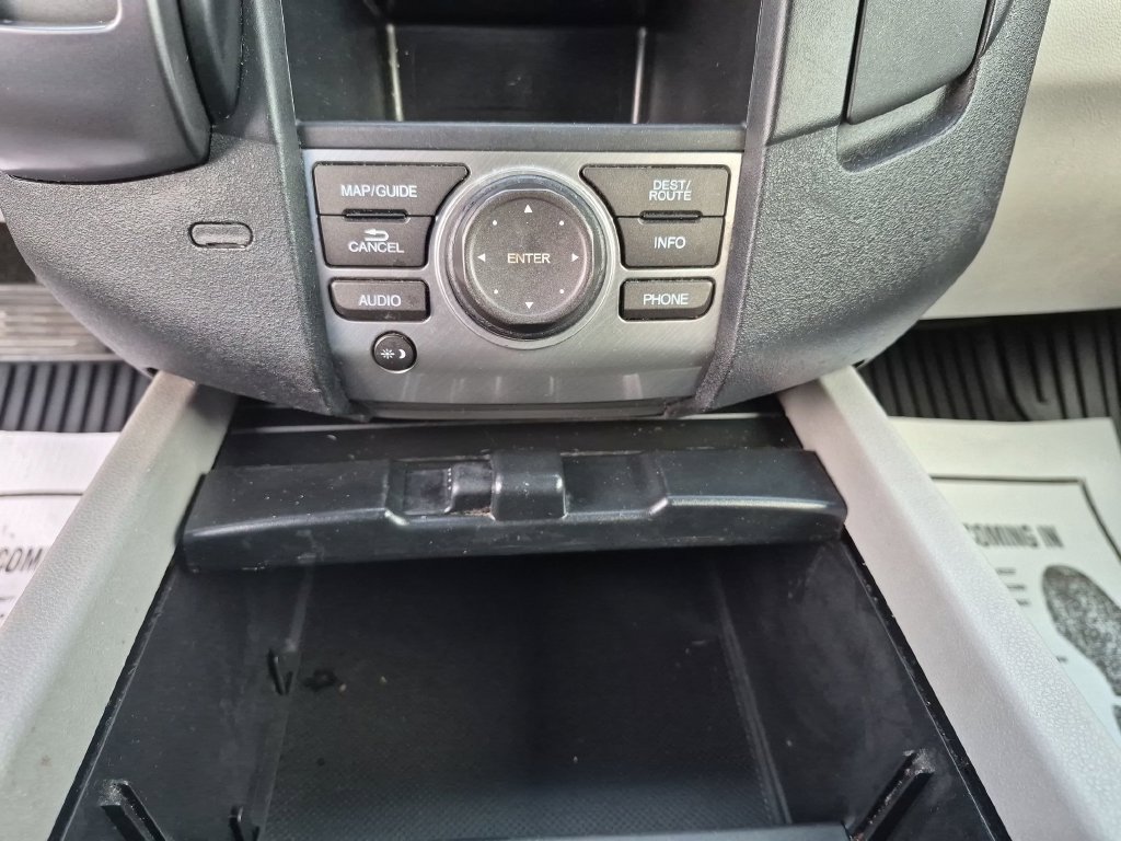 Used 2015 Honda Pilot Touring image 22