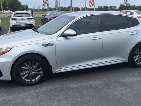 Used 2020 Kia Optima LX FWD image 4