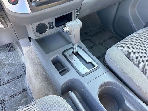 Used 2015 Nissan Frontier SV image 16