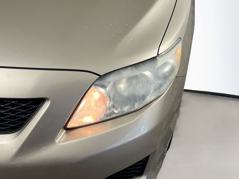 Used 2010 Toyota Corolla LE FWD image 12