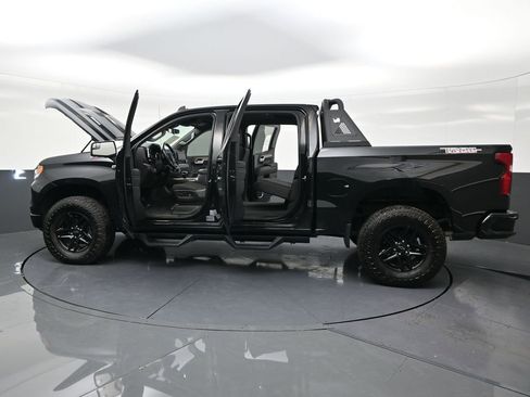 Used 2022 Chevrolet Silverado 1500 LT Trail Boss AWD/4WD image 32