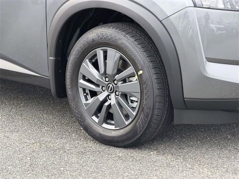 New 2025 Nissan Pathfinder SV w/ SV Premium Package image 7