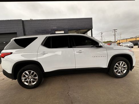 Used 2018 Chevrolet Traverse LT AWD/4WD image 9