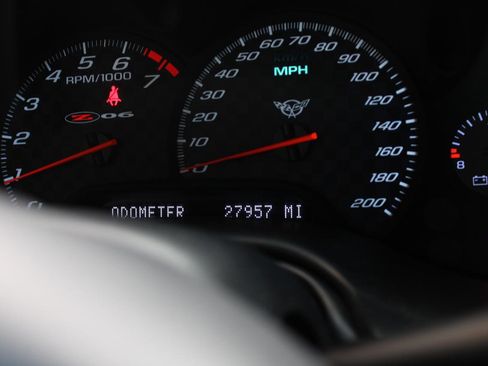 Used 2003 Chevrolet Corvette Z06 w/ Memory Package, 3 Drivers image 10