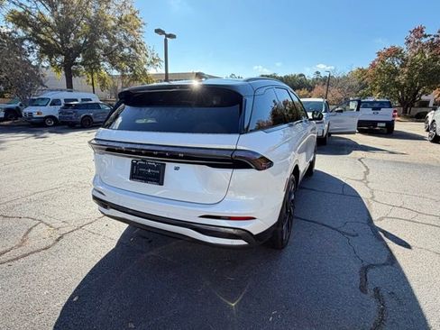 New 2026 Lincoln Nautilus Reserve w/ Jet Appearance Package image 7