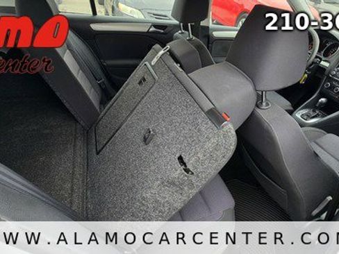 Used 2013 Volkswagen Golf 4-Door FWD image 21