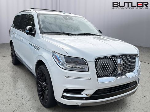 Used 2021 Lincoln Navigator Reserve w/ Luxury Package RWD image 6