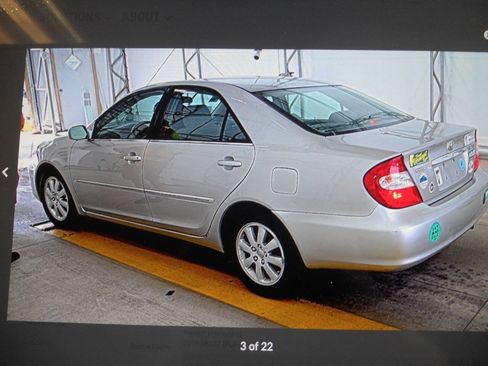 Used 2004 Toyota Camry XLE FWD image 4