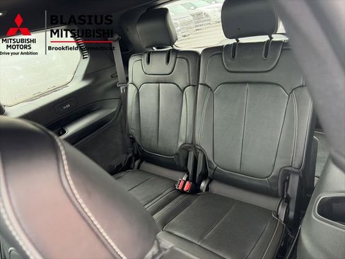 Used 2023 Jeep Grand Cherokee L Overland w/ Luxury Tech Group IV image 33