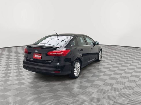 Used 2015 Ford Focus Titanium FWD image 39
