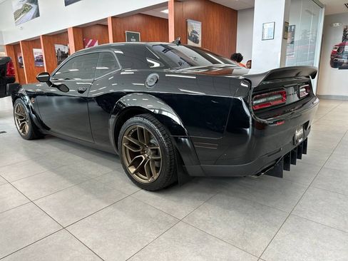 Used 2022 Dodge Challenger SRT Hellcat RWD image 8
