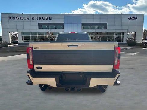 Used 2023 Ford F250 Platinum w/ FX4 Off-Road Package AWD/4WD image 7