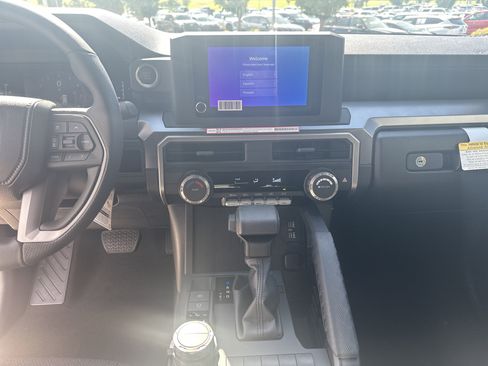 New 2026 Toyota 4Runner SR5 AWD/4WD image 13
