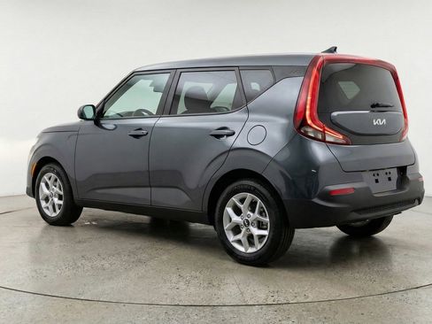 Used 2025 Kia Soul LX w/ LX Technology Package FWD image 6