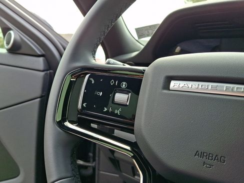 Used 2026 Land Rover Range Rover Evoque S image 21