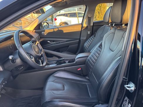 Certified 2023 Hyundai Elantra Limited image 11