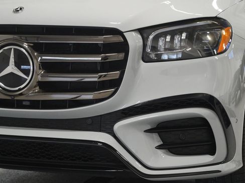 Certified 2024 Mercedes-Benz GLS 580 4MATIC image 8