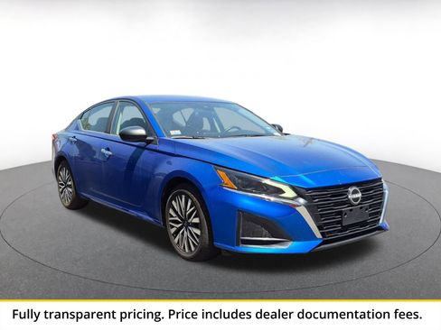 Used 2025 Nissan Altima 2.5 SV FWD image 1