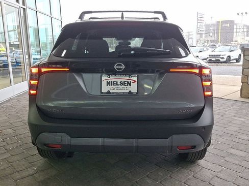 Used 2026 Nissan Kicks SV w/ Cold Weather Package image 4