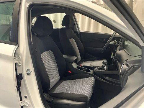 Certified 2022 Hyundai Kona SE image 11