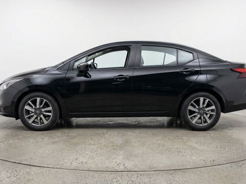 Used 2025 Nissan Versa SV FWD image 5