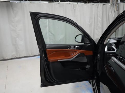 Used 2023 BMW X7 xDrive40i w/ Premium Package AWD/4WD image 29