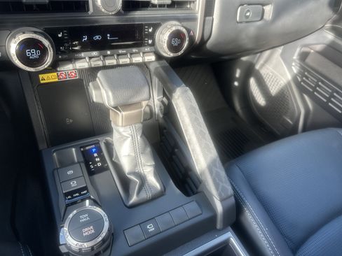 Used 2025 Toyota 4Runner Limited image 19