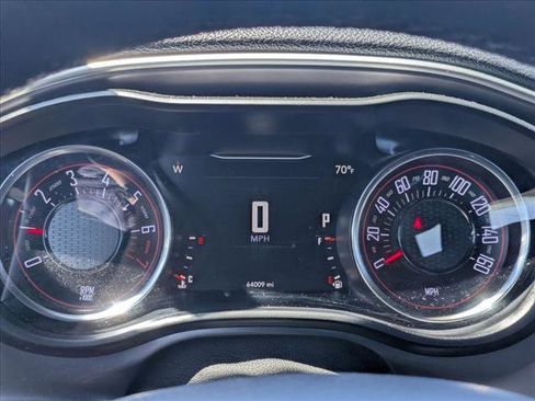 Used 2022 Dodge Challenger GT image 9