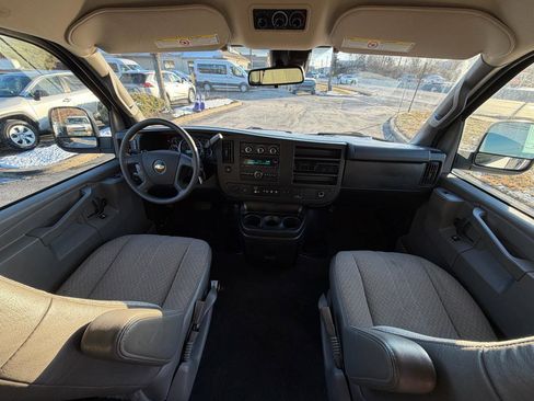 Used 2021 Chevrolet Express 3500 LT w/ LT Preferred Equipment Group image 25