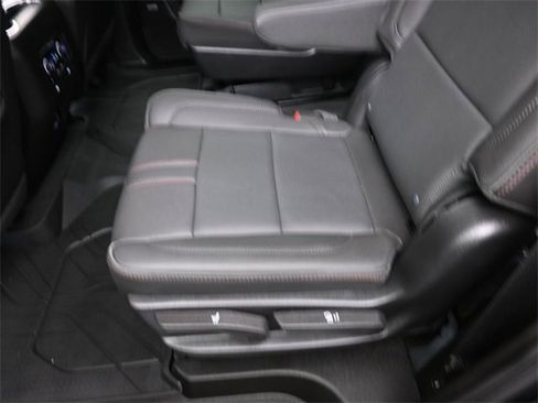 Used 2024 Chevrolet Tahoe RST w/ RST Performance Edition image 23