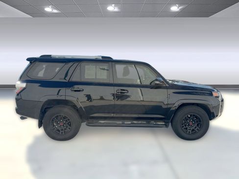 Used 2022 Toyota 4Runner SR5 Premium image 8