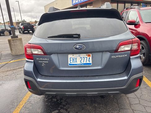Used 2018 Subaru Outback 2.5i Premium image 3