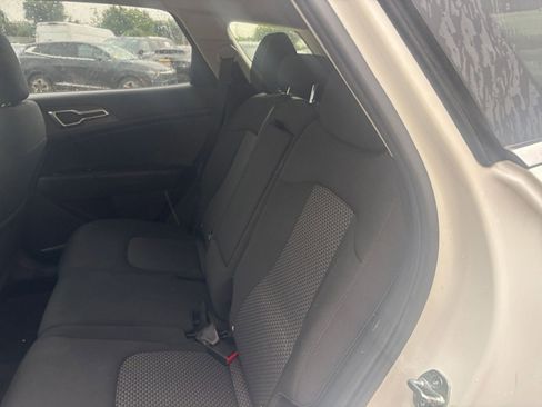 Used 2025 Kia Sportage LX FWD image 36