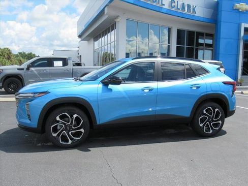 Used 2026 Chevrolet Trax RS w/ Driver Confidence Package FWD image 2