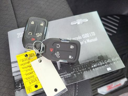 Used 2022 Chevrolet Silverado 1500 LT Trail Boss w/ LPO, Dark Essentials Package image 29