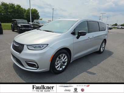 Certified 2026 Chrysler Pacifica Limited